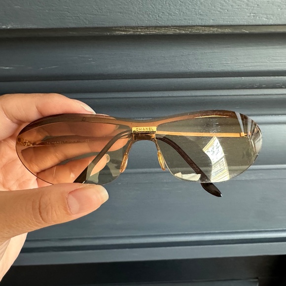 Vintage Chanel Sunglasses - Picture 4 of 4
